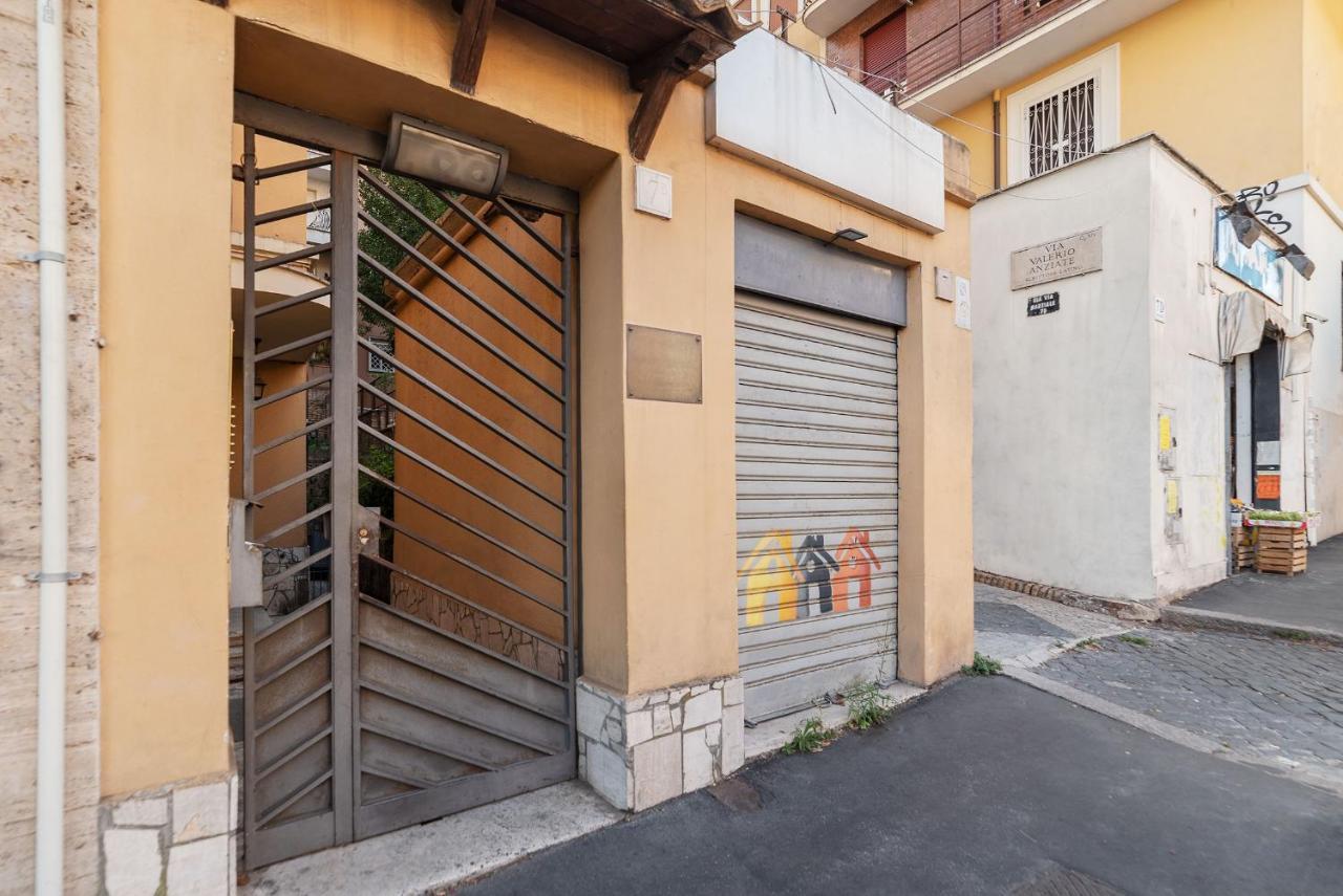 Penthouse Apartment With Terrace Close To Vatican Roma Dış mekan fotoğraf